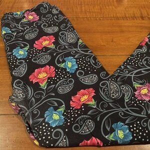 Ladies Buttery Soft Full Length Leggings- Black Swirl w/ Multi Floral- One Size